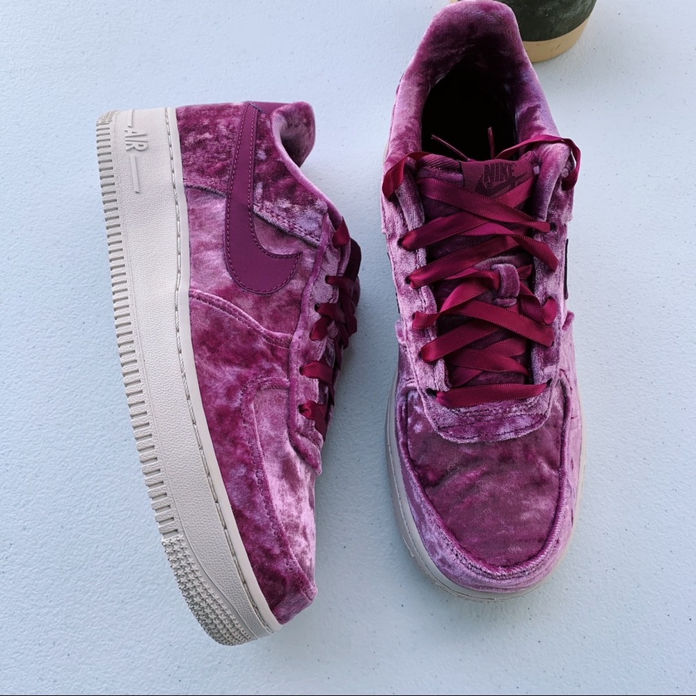 NIKE AIR FORCE 1  - NIB - Picture 3 of 8